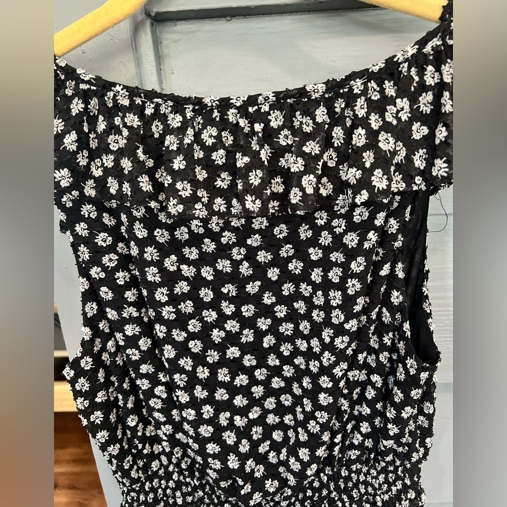 Madewell Ruffle-Neck Smocked Dress Woodcut Flowers Black White Midi Sleeveless M - Picture 4 of 10